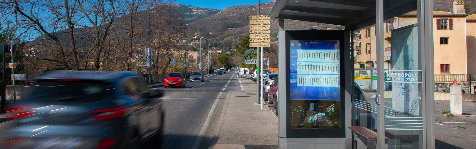 Bus Shelter Digital Signage provides convenience for people to travel